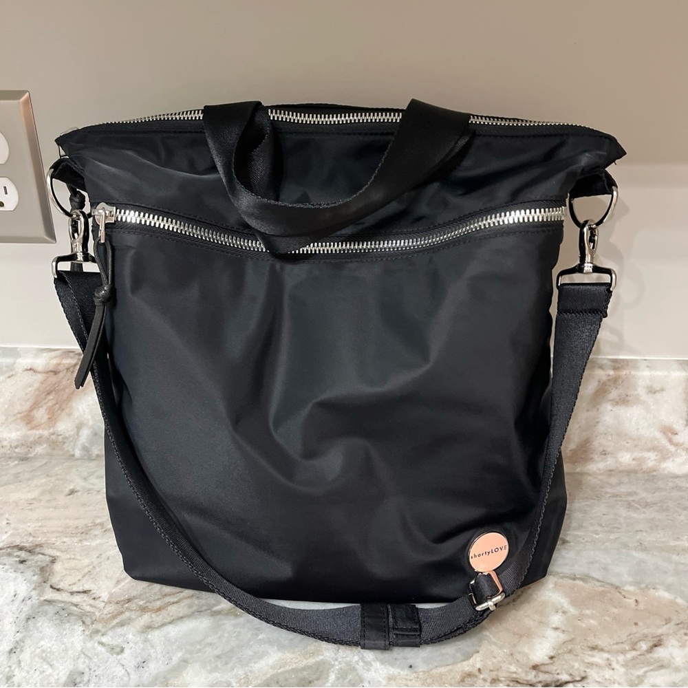 Chic ShortyLOVE Wonder Black Large Crossbody Bag with Detachable Strap NWOT